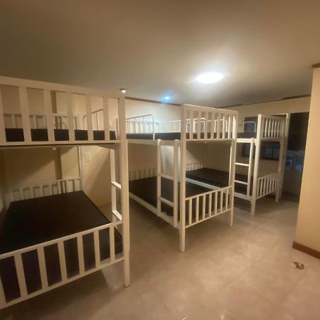 Nearthepark Backpack Hostel 2 치앙마이 외부 사진